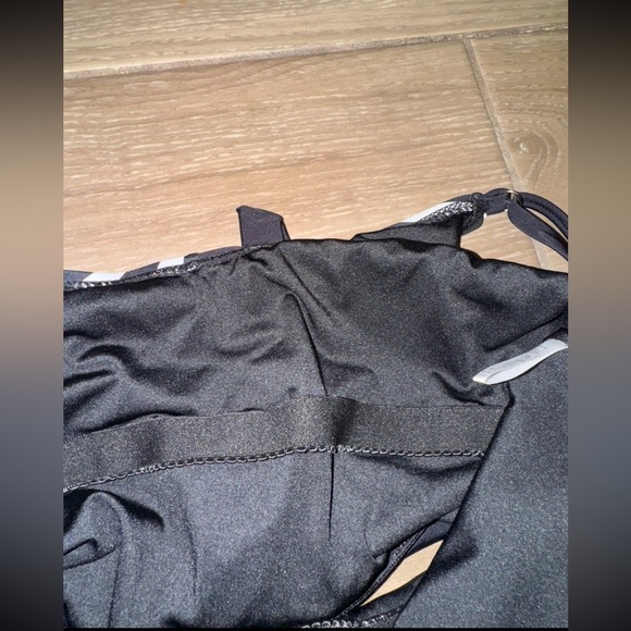 Coral Reef Traveler Tankini Top Black/White Stripe Faux Buttons, Tie Front M - Picture 11 of 12